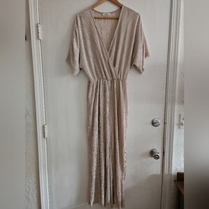 Ginger G Women's Short Sleeve Cream Tan Jumpsuit Size Medium